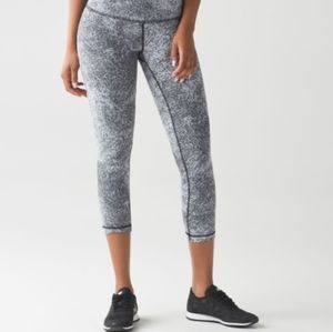 Lululemon Wunder Under Cropper Leggings
